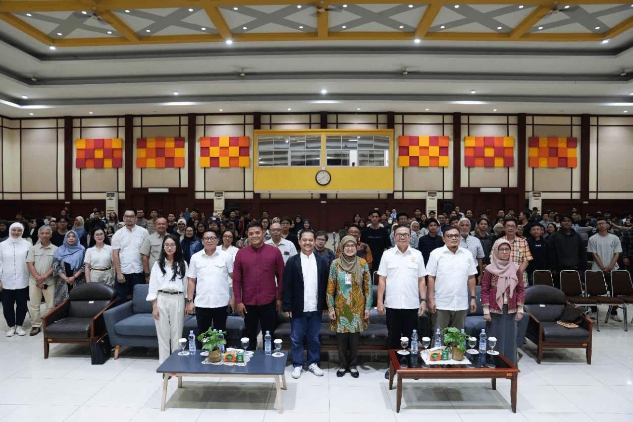 Harita Nickel Talks About Sustainable Energy Transition in ITENAS Bandung